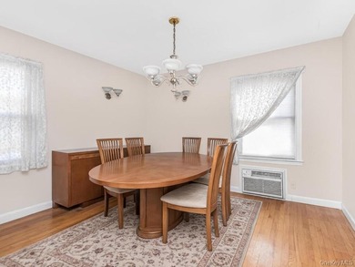Beautiful fully detached legal 2-family home located in the - photo 5