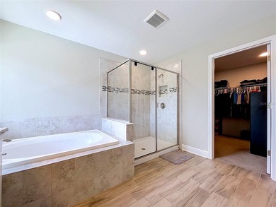 LUXURY, PRIVACY & ELEGANCE! Perfectly situated on a quiet cul de - photo 50