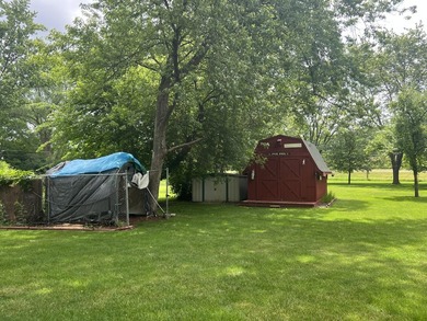 Opportunity awaits on this spacious 1-acre property! This home - photo 15