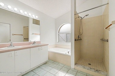 Welcome home to this spacious 3-bedroom, 2-bath move-in ready - photo 23