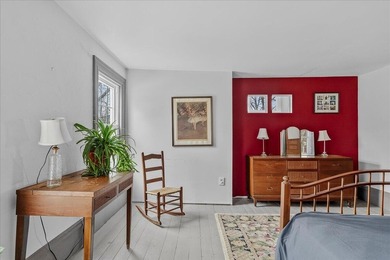 Vintage charm meets an ideal location at 227 High Street in - photo 31