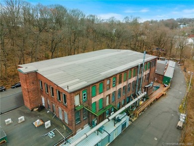Heavy industrial building located in New Haven with plenty of