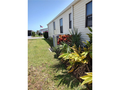 Offering custom-built 1-owner home w/private yard on a perimeter - photo 20