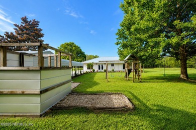 Welcome to a truly exceptional country estate where modern - photo 35