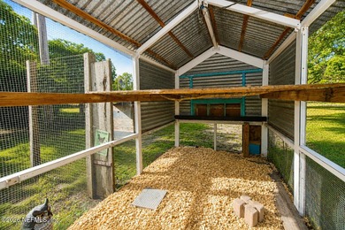 Welcome to a truly exceptional country estate where modern - photo 36