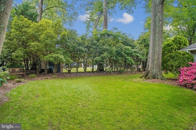 Welcome home to this one of a kind three bedroom, two and a half - photo 50