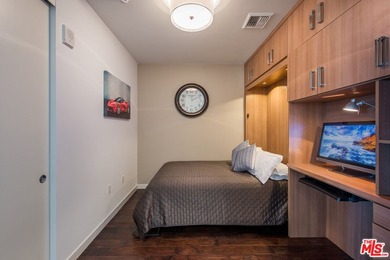 3 Blocks from the beach in the Luxury Latitude 33 Sky Building - photo 9