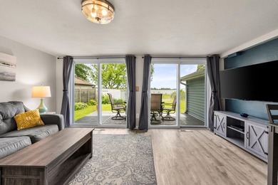 Enjoy the beautiful views of Lake Butte Des Morts from this - photo 9