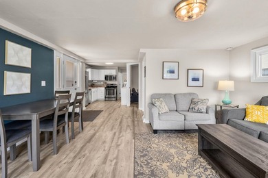 Enjoy the beautiful views of Lake Butte Des Morts from this - photo 10