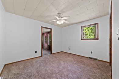This well maintained 2 bedroom, 2 bathroom home offers 1,100 - photo 11