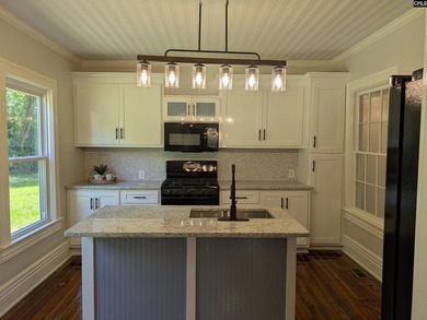 Charming 1890 Historic Home on 2.75 Acres - Modern Comfort Meets - photo 12