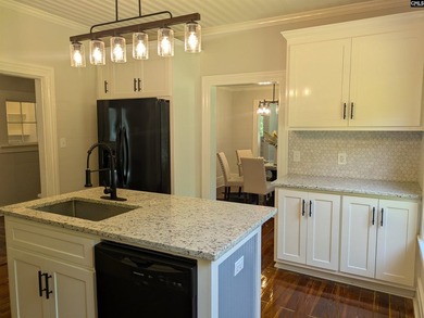 Charming 1890 Historic Home on 2.75 Acres - Modern Comfort Meets - photo 15