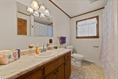 This well maintained 2 bedroom, 2 bathroom home offers 1,100 - photo 16