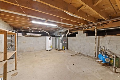 This well maintained 2 bedroom, 2 bathroom home offers 1,100 - photo 24
