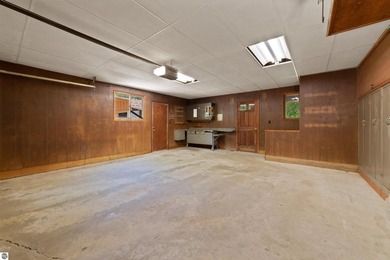 This well maintained 2 bedroom, 2 bathroom home offers 1,100 - photo 27