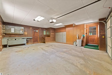 This well maintained 2 bedroom, 2 bathroom home offers 1,100 - photo 28