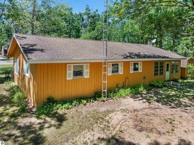 This well maintained 2 bedroom, 2 bathroom home offers 1,100 - photo 35