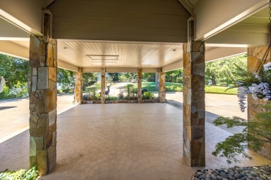 Luxury Lakefront Living - photo 4