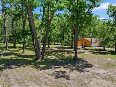 This well maintained 2 bedroom, 2 bathroom home offers 1,100 - photo 40