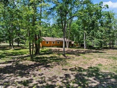 This well maintained 2 bedroom, 2 bathroom home offers 1,100 - photo 42