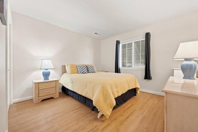 Welcome to this well-maintained 2-bedroom, 2-bathroom condo - photo 17