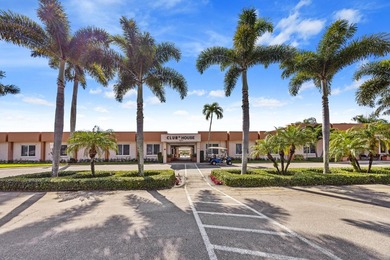 Welcome to this absolutely immaculate, furnished 1 bedroom 1 1/2 - photo 18