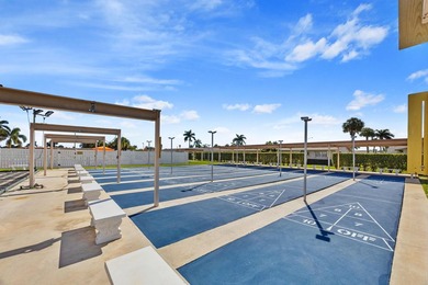 Welcome to this absolutely immaculate, furnished 1 bedroom 1 1/2 - photo 21