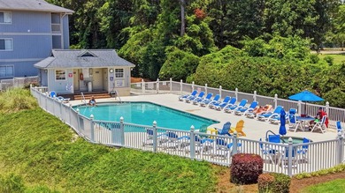 Welcome to this well-maintained 2-bedroom, 2-bathroom condo - photo 25