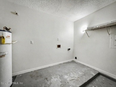 AMAZING LOCATION! 5 BLOCKS TO MANDARIN HIGH SCHOOL, 4 minutes to - photo 25
