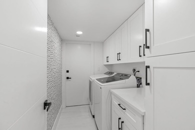 Welcome to refined living in this impeccably upgraded 3-bedroom - photo 27