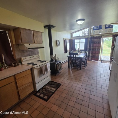 This rare find 3-bedroom home is centrally located and offers - photo 30