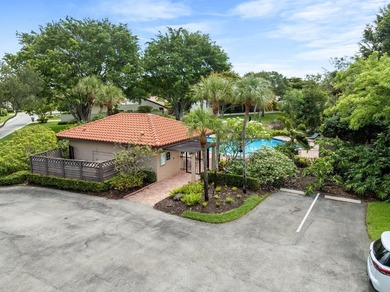 Welcome to refined living in this impeccably upgraded 3-bedroom - photo 30