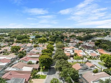 Welcome to refined living in this impeccably upgraded 3-bedroom - photo 32