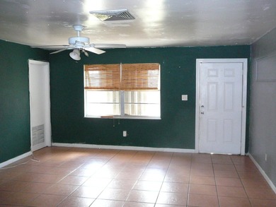 HUGE CBS DUPLEX ZONED GENERAL COMMERCIAL WHICH IS A LEGAL NON - photo 8