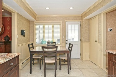 Welcome to this beautifully maintained 5 bedroom, 3 1/2 bath - photo 12