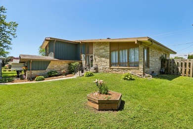 Lake Michigan - Milwaukee County Home For Sale in Bayside Wisconsin