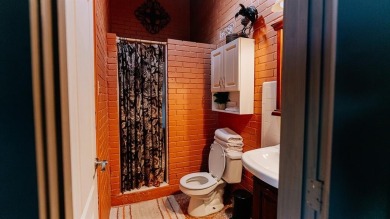 Farm style ranch retreat on Lake Whitney with six bedrooms and - photo 7