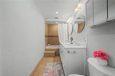 Discover this absolutely charming three-bedroom, two-bathroom - photo 21