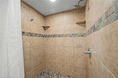 Discover this absolutely charming three-bedroom, two-bathroom - photo 24