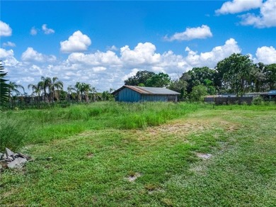 Discover this absolutely charming three-bedroom, two-bathroom - photo 43