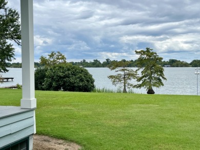 Cool camp on a fine 100' Lot on Lake Bruin - photo 4