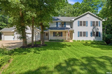 (private lake, pond, creek) Home For Sale in Metamora Illinois