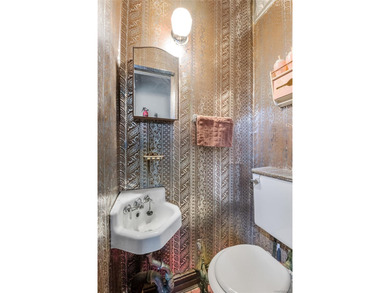 4 bedroom colonial located in the East Midwood section of - photo 9