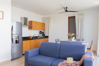 Experience comfortable living in this 4-bedroom, 4-bathroom - photo 4