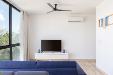 Experience comfortable living in this 4-bedroom, 4-bathroom - photo 8