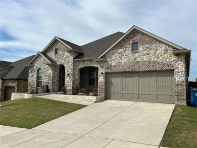 Lake Lewisville Home For Sale in Oak Point Texas