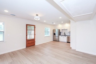 Beautifully renovated 4 bed/3 bath condo at Orleans Oaks, just 5 - photo 5