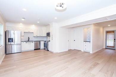 Beautifully renovated 4 bed/3 bath condo at Orleans Oaks, just 5 - photo 6