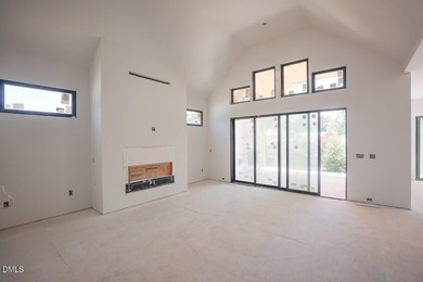 Experience contemporary design and elevated living in this - photo 9