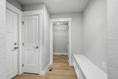 Set on a quiet cul-de-sac in Coyote Creek, Tabernash, this - photo 12